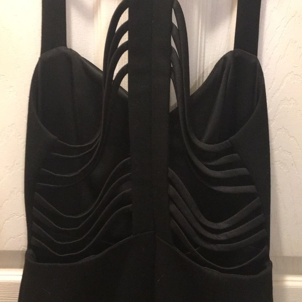 Black short dress - Picture 3 of 3